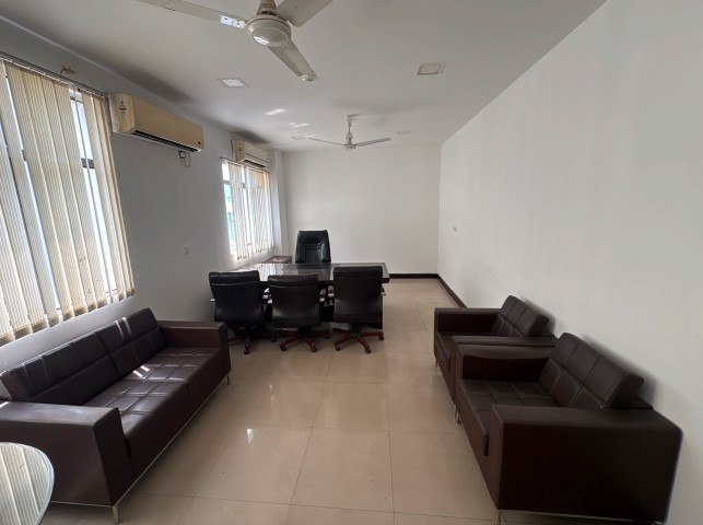 12 Workstations & 1 Director Cabin | 3000 Sq Ft Private Office – Sector 62, Noida