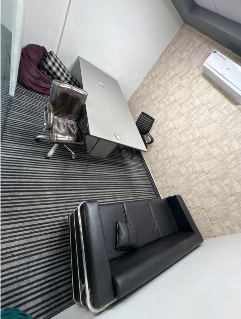 32+ Workstations 2 Director cabin  1  Conference Room